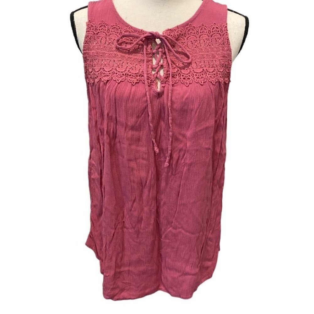 No Boundaries top